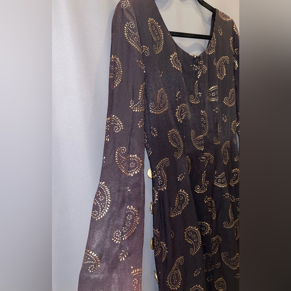 Santa Fe Gold and Black Long Sleeve Crew Neck Dress - Picture 7 of 12